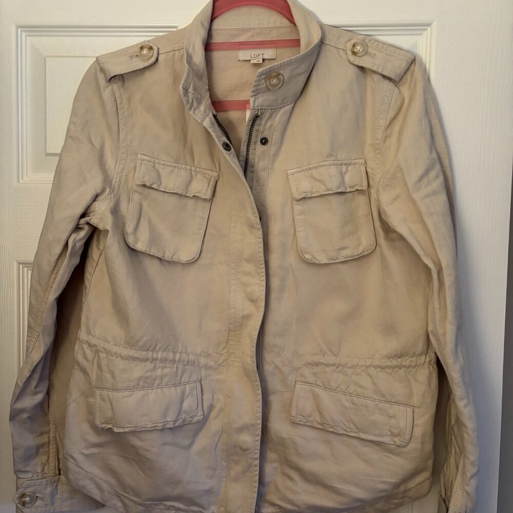 LOFT Woman's Size small light coat with tags Beige/light tan